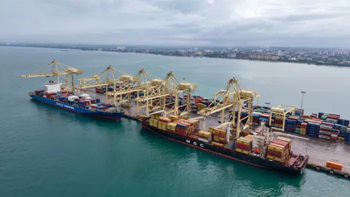 Pelabuhan Pulau Pinang memperkenalkan sistem pengurusan trafik kapal yang pertama.